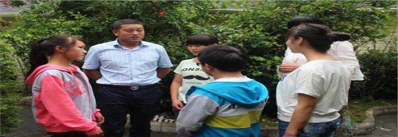 企業(yè)家資助山陽孝心女孩